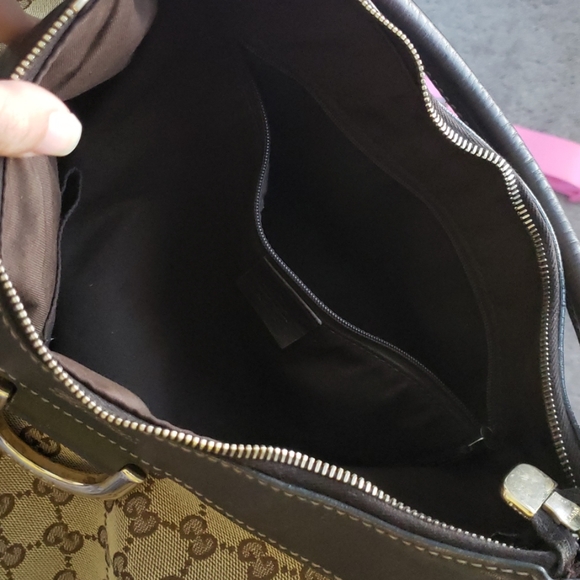 Gucci Shoulder Bag - Picture 6 of 8